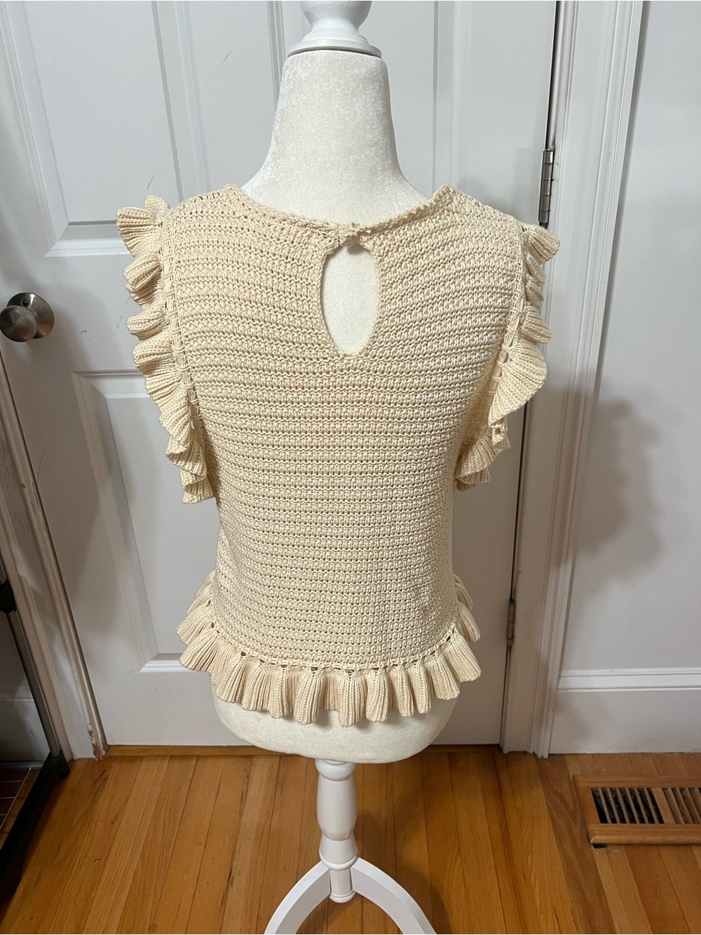 Crochet Ruffle Tank Top - Picture 6 of 6